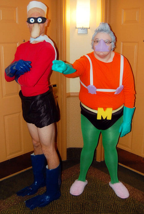KOSTUM HALOWEEN buat COUPLE yang seru! (Jomblo/couple masup)
