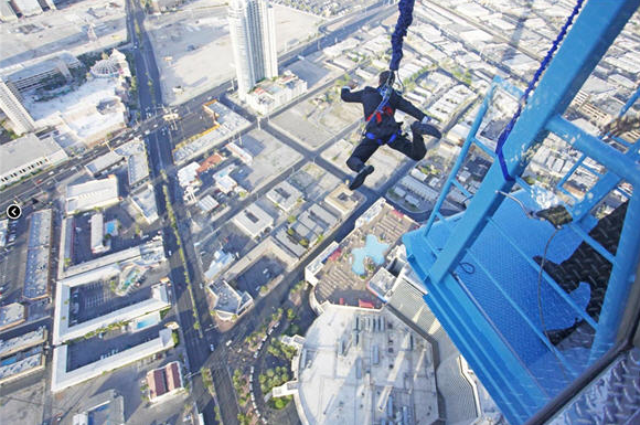 Ada apa di puncak Stratosphere Las Vegas yang bikin orang sampai ngompol di celana?