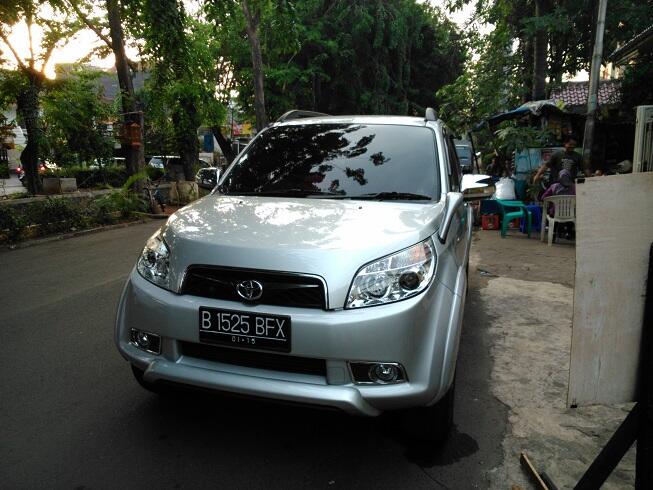 jual cepat toyota rush 2010 km rendah