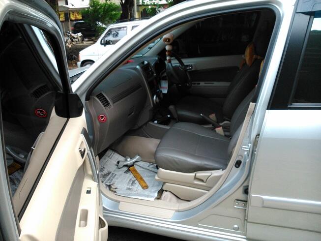 jual cepat toyota rush 2010 km rendah