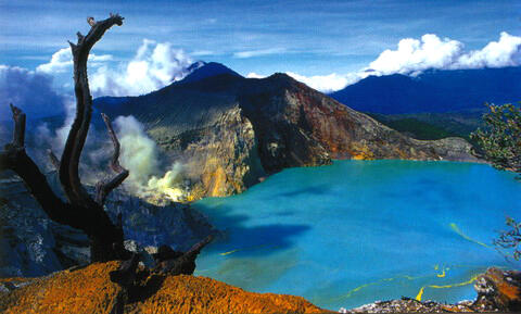 Pemandangan Alam Paling Indah di Indonesia