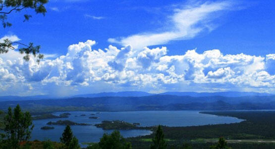 Pemandangan Alam Paling Indah di Indonesia