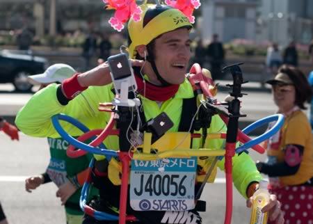11 Pelari Maraton Paling Ekstrim Di Dunia ... Amazing !!