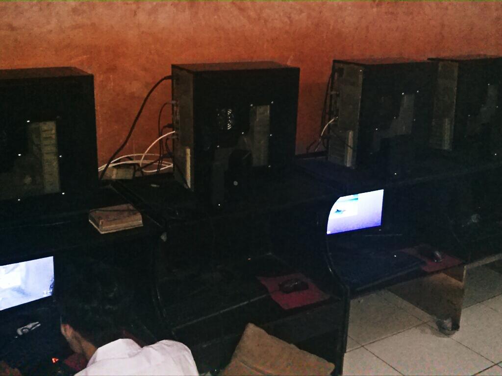 Jual PC Ex-warnet 2.5 jtan