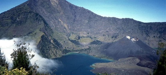 Salah satu hal yang perlu dilakukan sebelum masa muda lu hilang ! (traveler masuk)
