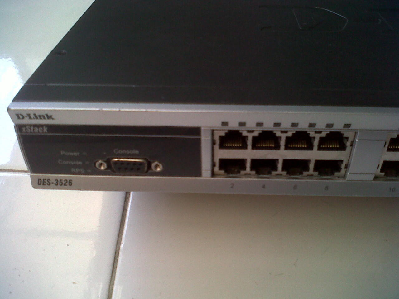 D-Link DES-3526 Switch 24 Port 10/100Base-Tx + 2 combo 1000Base-T / SFP uplinks