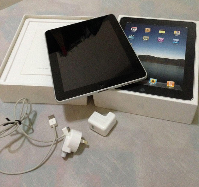 WTS iPad 1 32GB Wifi Only - Bandung