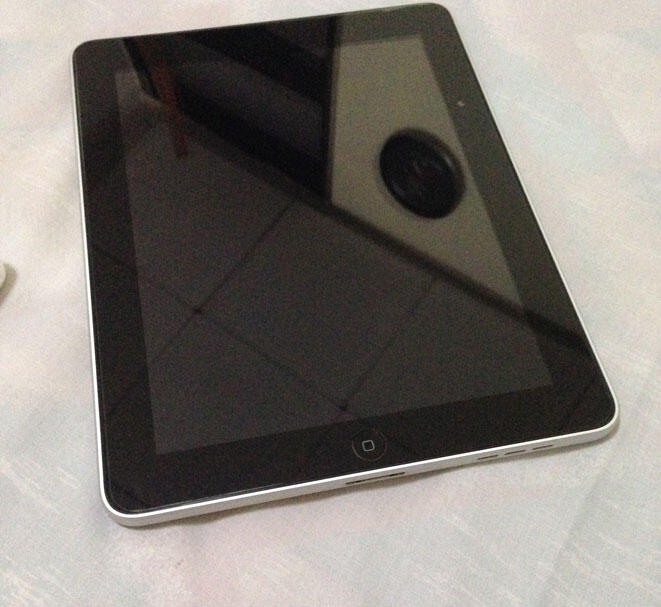 WTS iPad 1 32GB Wifi Only - Bandung