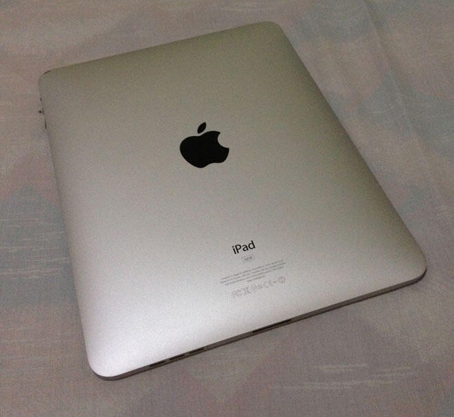 WTS iPad 1 32GB Wifi Only - Bandung