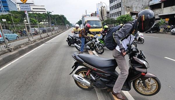 Lupakan Denda 1 Juta Dan Pake Alat Ini! (Cuma Orang Nekad Yang Bisa Menerobosnya)