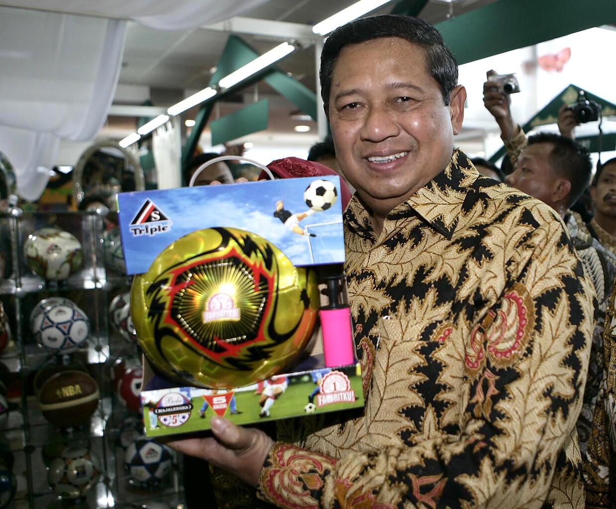 Orang Indonesia yang Pernah Bermain untuk Arsenal dan Real Madrid