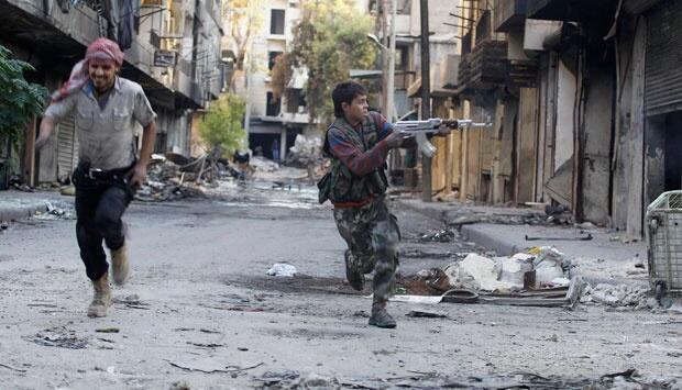 Bocah ingusan Ini Berperang bersama Tentara Pembebasan Suriah