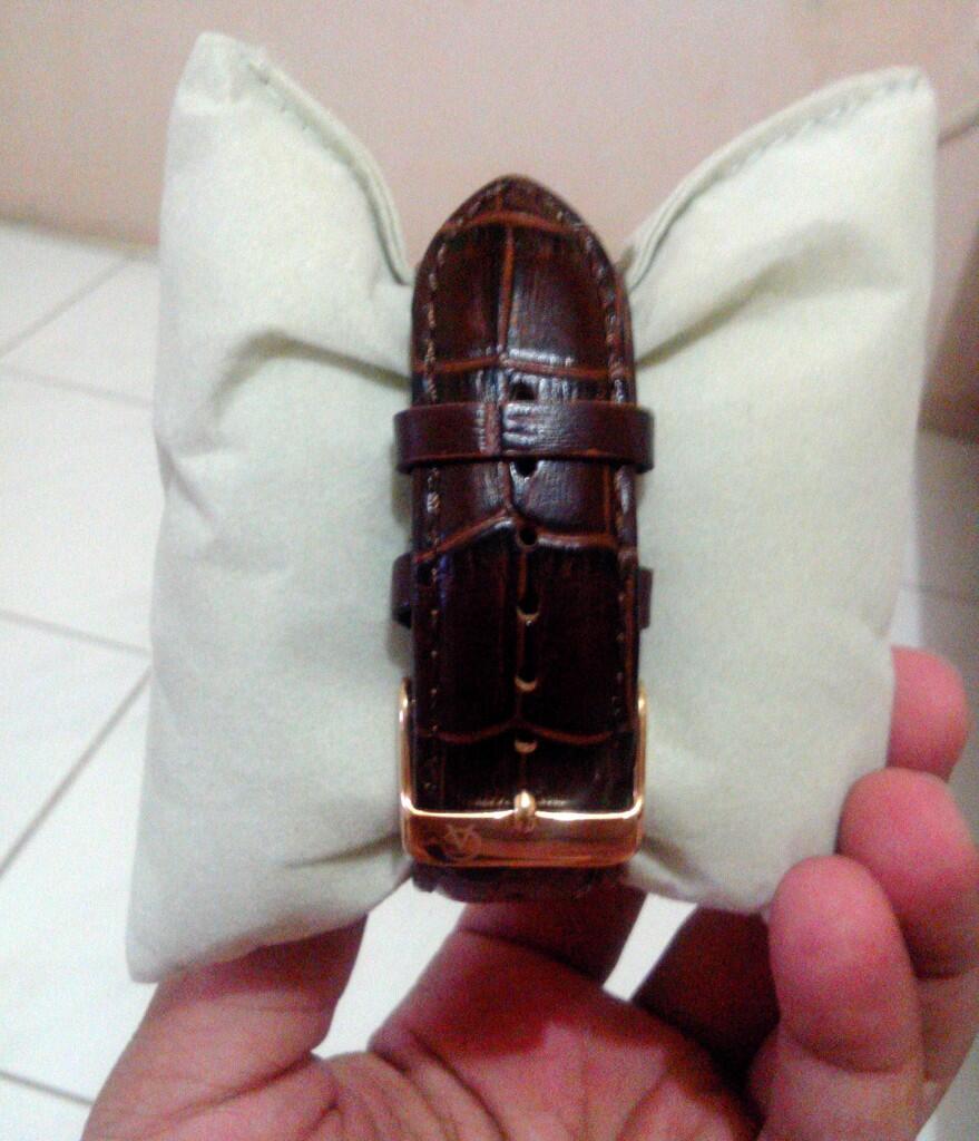 (Jogja) JUAL Jam Tangan Pria Alexandre Christie, Strap Kulit