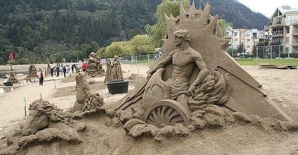 WOW Karya seni ini dari pasir pantai