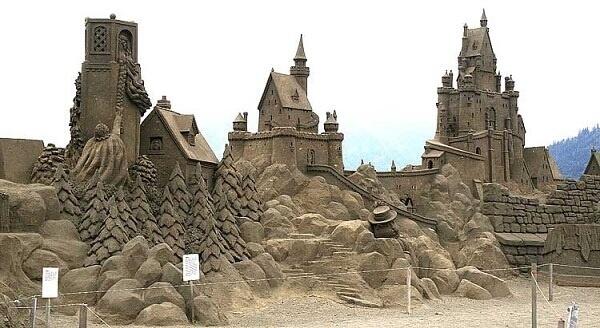 WOW Karya seni ini dari pasir pantai