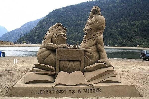 WOW Karya seni ini dari pasir pantai