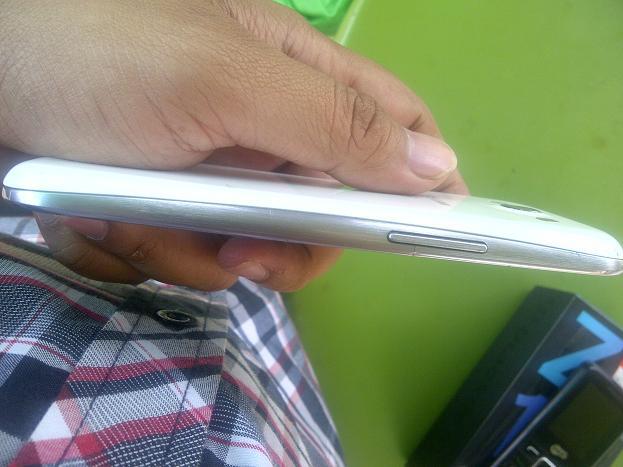 samsung galaxy s3 us version at&t 4G lte ram 2GB 2.8 juta