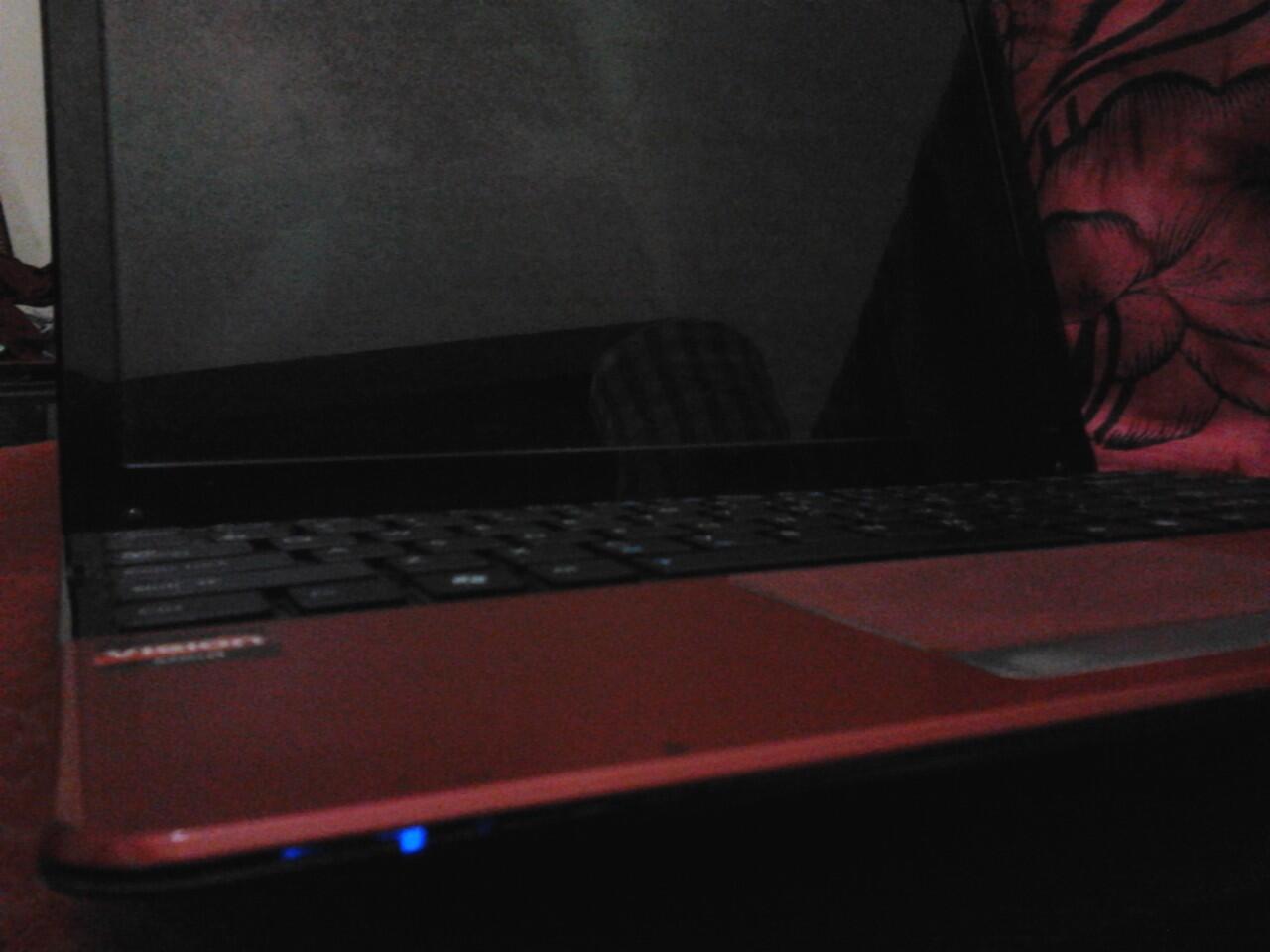 ASUS 1215B error (power led nyala,tapi blank screen dan gak ada process)