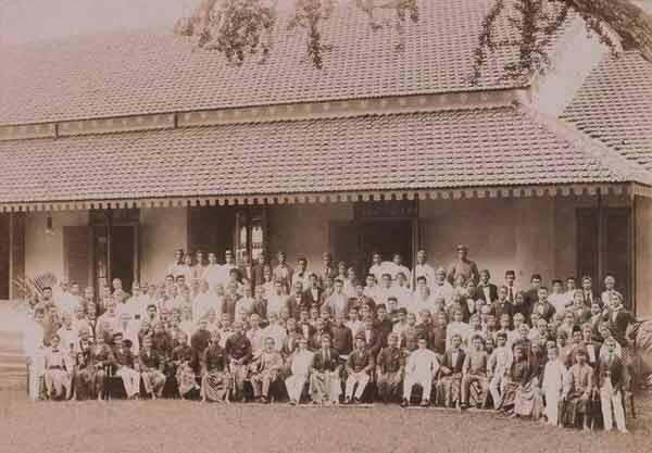 Merayakan Harkitnas 20 Mei, Mewarisi Kebodohan Sejarah ???