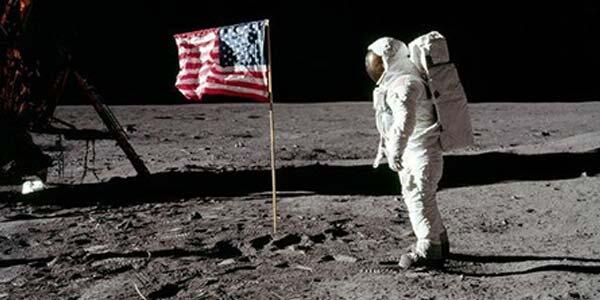 Pendaratan Manusia di Bulan Hoax? Ini Alasannya