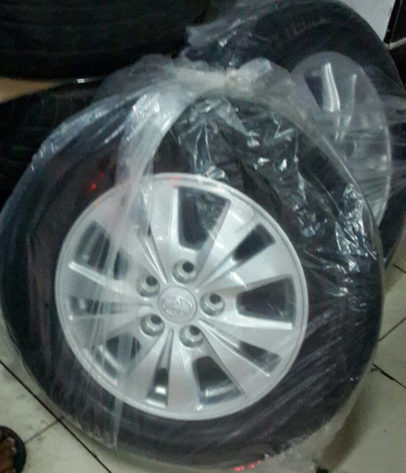 Terjual velg ban  new innova  r15  205 65 standart KASKUS