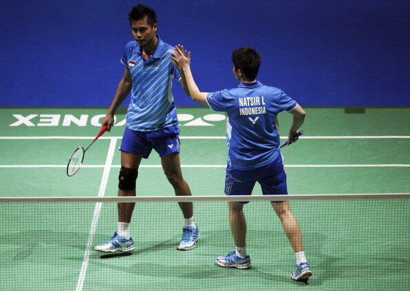 SePaTu BaDminToN VicToR SH - A850 sTabiLo gReEn ; SkY bLuE pLaTinUm siLvEr & OrAnGe