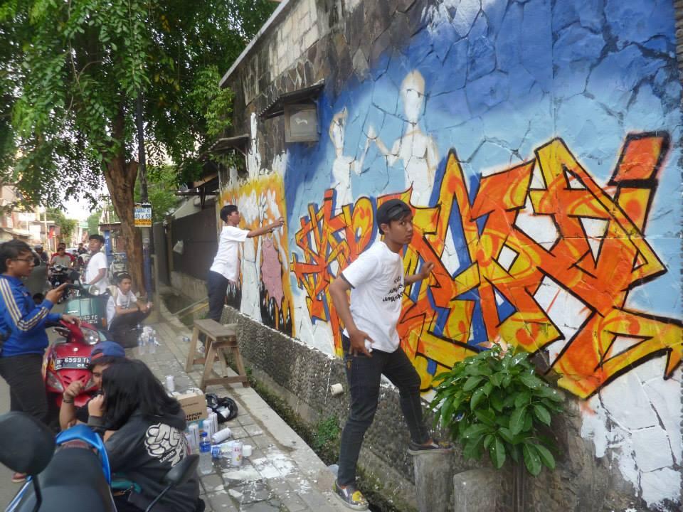 Tawuran street art di johar baru