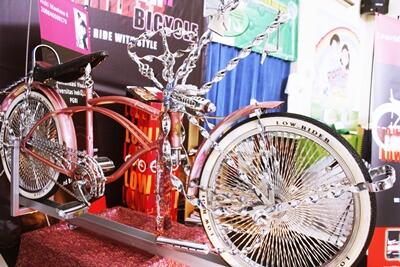 Mengenal lebih jauh si Sepeda Nyentrik Lowrider Bicycle