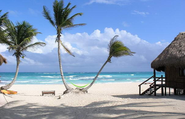10 Pantai Terindah di dunia