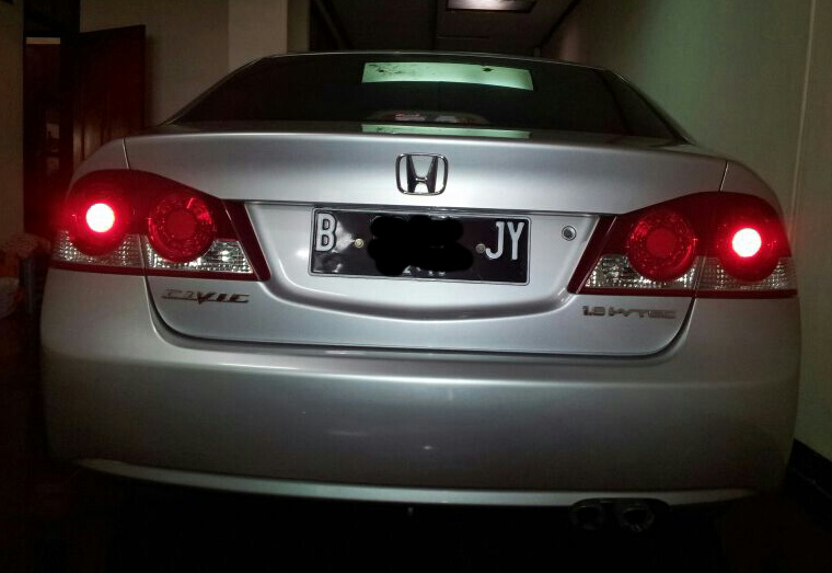 Dijual Honda Civic Tahun 2006 1800cc Matic Full Ori Pemakaian Cewek
