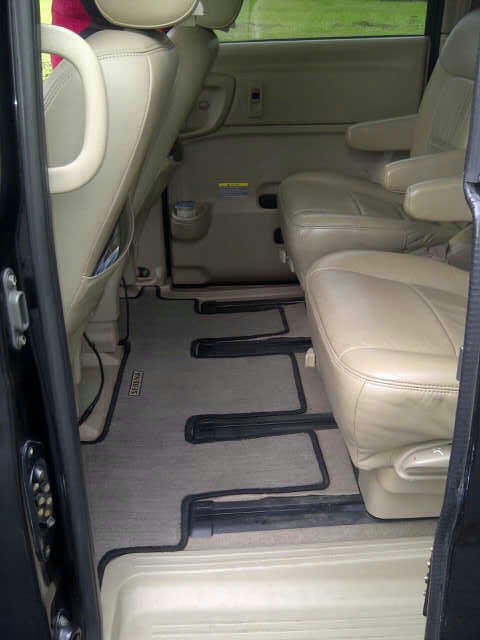 Serena Highway Star 2005 Black