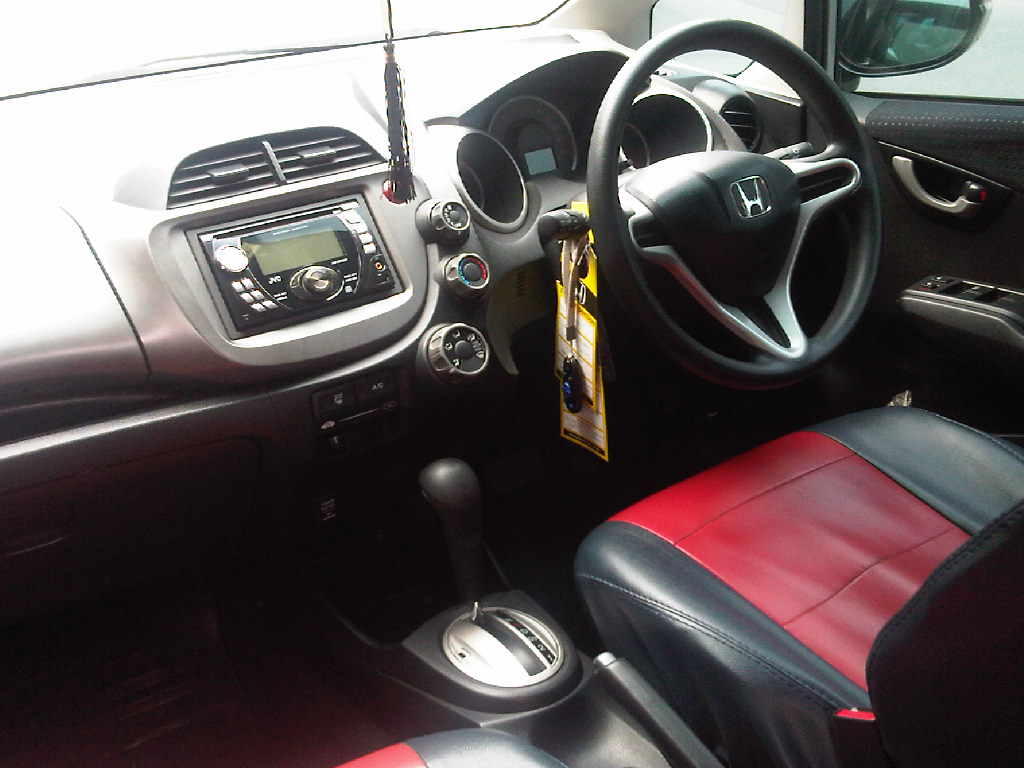 HONDA ALL NEW JAZZ S AT 2009 SILVER METALIK