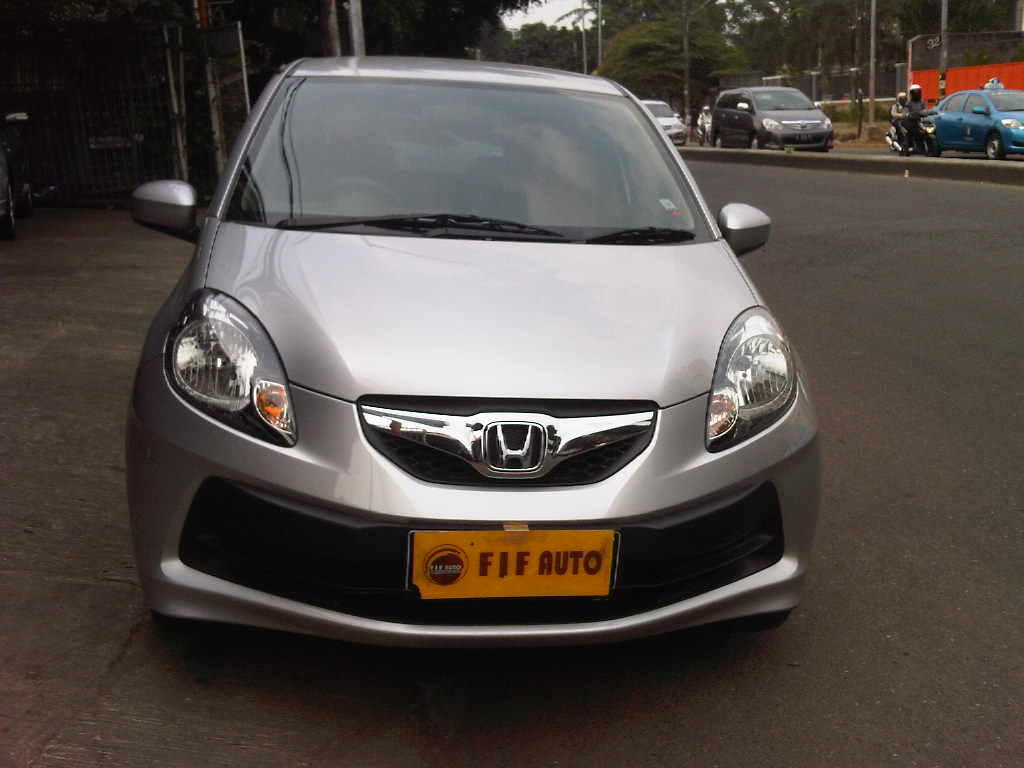 HONDA BRIO 1.3 E AT 2013 SILVER METALIK
