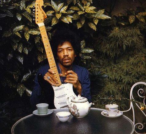 9 Foto Terakhir Para Musisi Legendaris Sebelum Meninggal