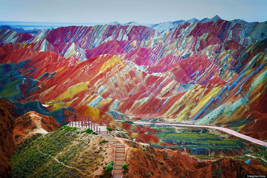 Gunung Pelangi di Cina, Keajaiban alam, cantik banget gan!!