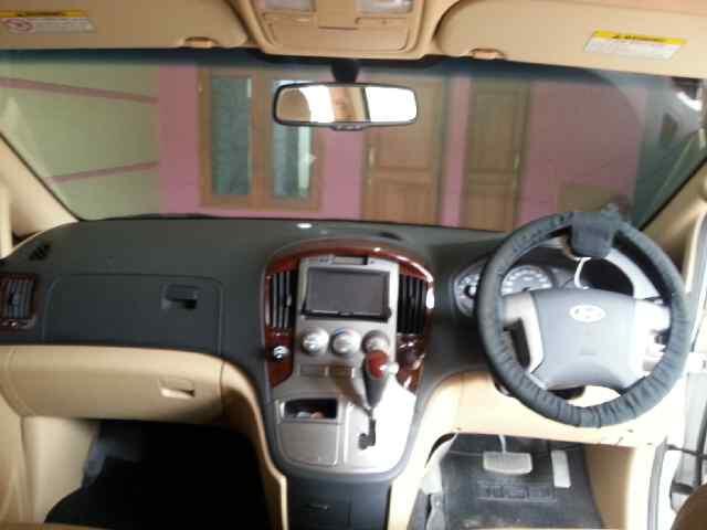 hyundai H1 XG 2012 super mulus putih istimewaa