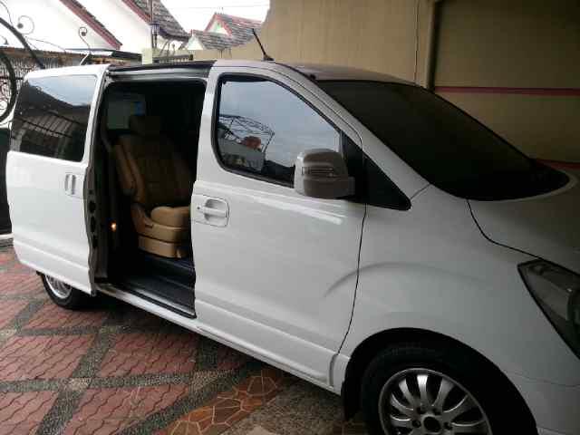 hyundai H1 XG 2012 super mulus putih istimewaa