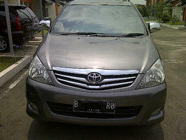 Toyota Kijang Inova G Automatic 2010