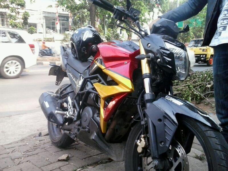 Terjual Aksesoris Yamaha byson Modif Breket plat visor 