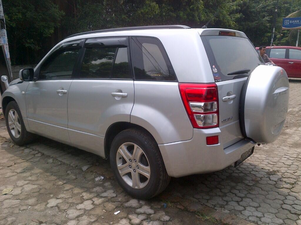 Grand Vitara JLX AT 2008 silver 140jtan