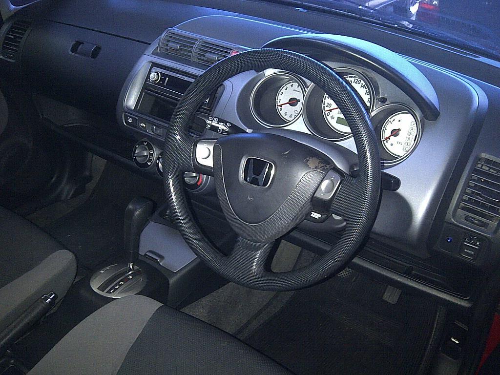 Honda Jazz idsi 2004 Merah Automatic. DP Ringan