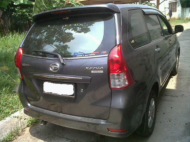 Mobil Xenia Deluxe R (mulus)