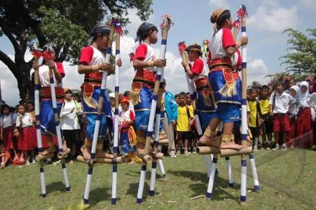 Egrang, Ketika Permainan Tradisional Mulai Tersingkir