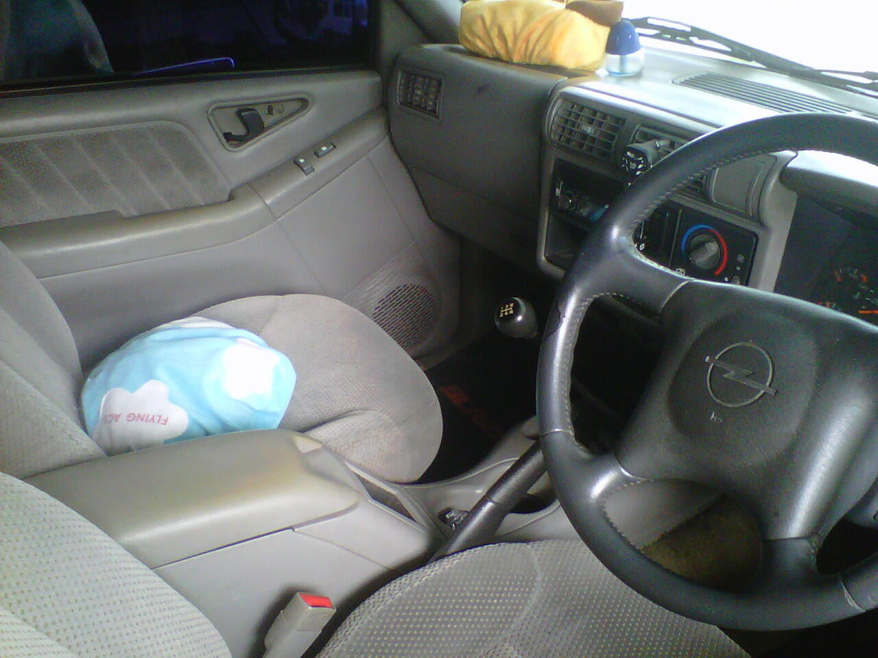 Dijual OPEL BLAZER DOHC thn 98