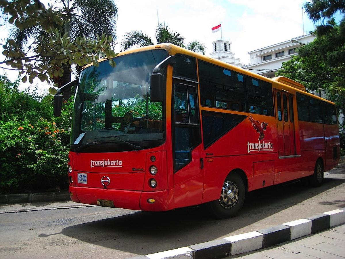 Bagaimana Pendapat Agan Denda 500rb dan 1jt di Jalur Busway??