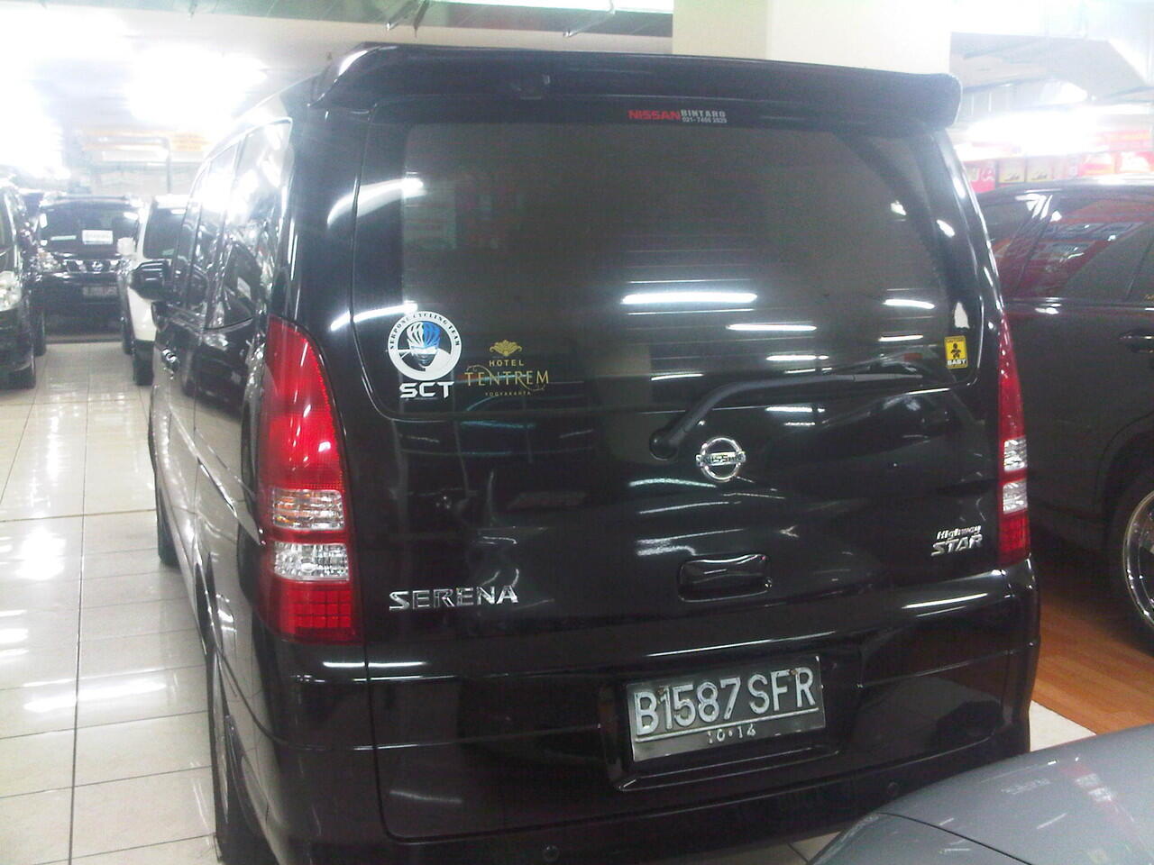 Nissan serena HWS 2009 , cicilan lagi-lagi 2 jutaan gan !
