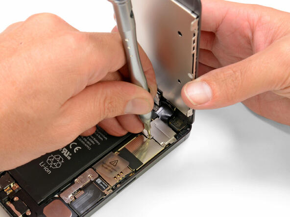 Proses Pembuatan iPhone 5