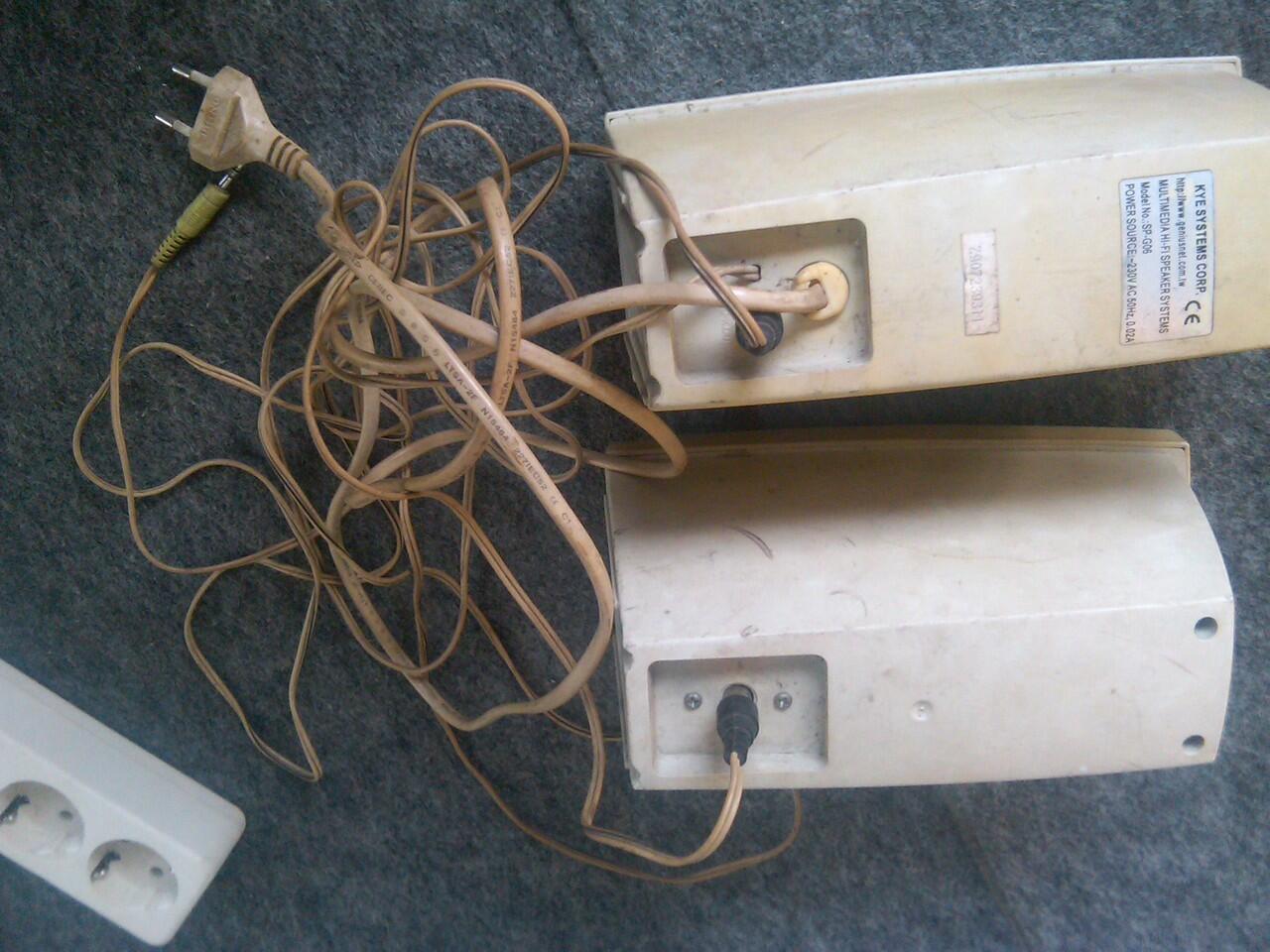SPEAKER KOMPUTER STEREO MULTIMEDIA SOLO MURAH