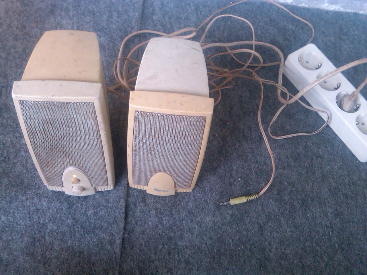 SPEAKER KOMPUTER STEREO MULTIMEDIA SOLO MURAH