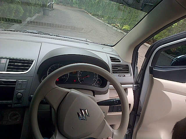 DIJUAL SUZUKI ERTIGA 2013 TIPE GL MANUAL DOUBLE BLOWER BARU PAKE 6BULAN